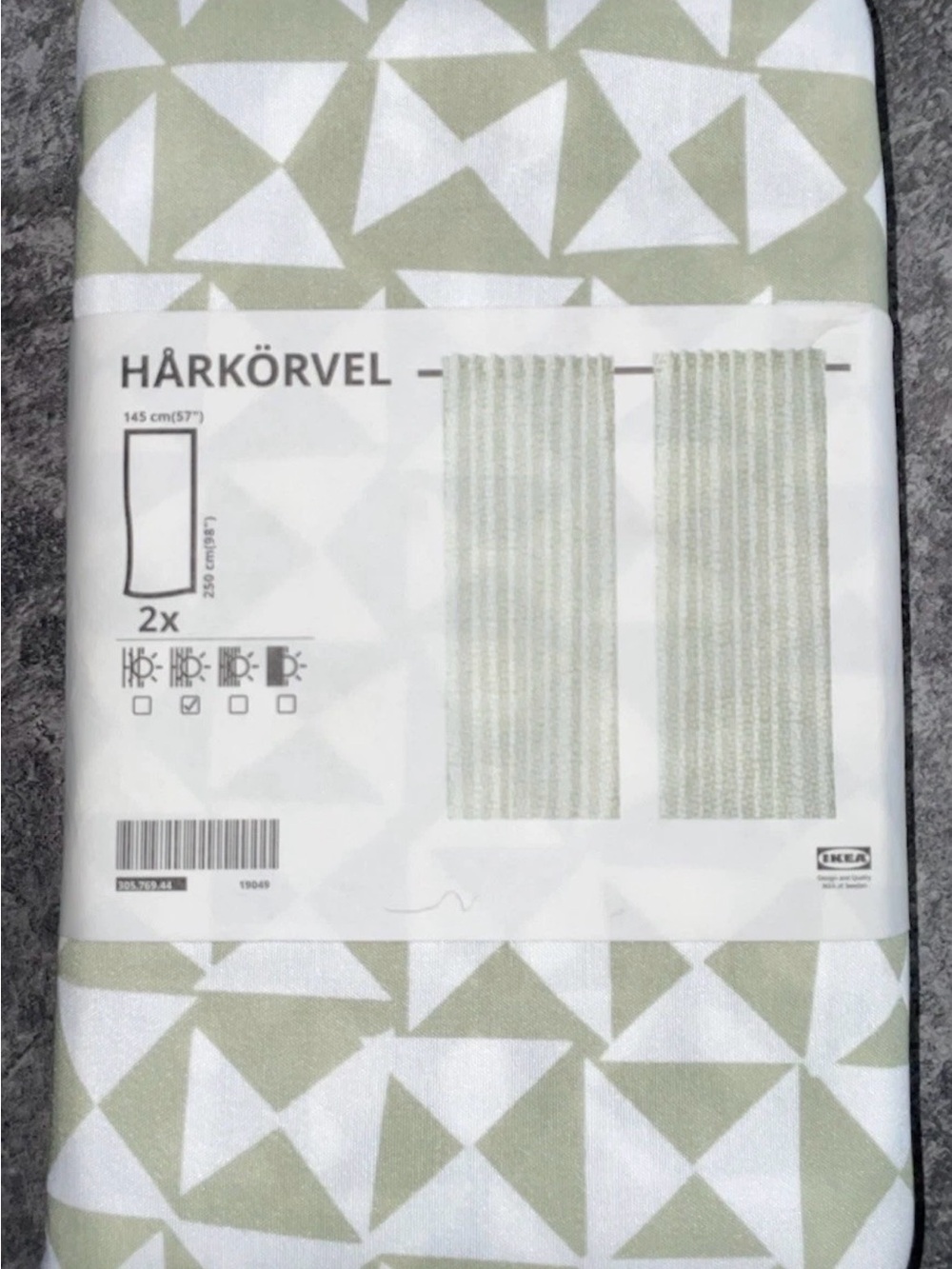 2 IKEA HÅRKÖRVEL Long Curtain Panels - White and Light Green Geometric Pattern